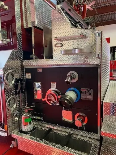 Pierce Impel Pumper exterior view, photo 38 of 50