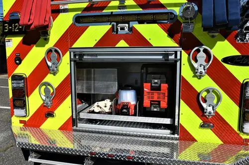 Pierce Impel Pumper exterior view, photo 9 of 50