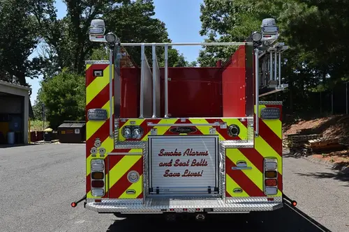 Pierce Enforcer Pumper exterior view, photo 17 of 31