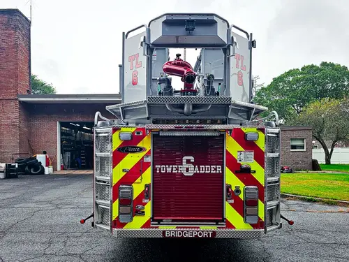 Pierce Enforcer Aerial exterior view, photo 5 of 40