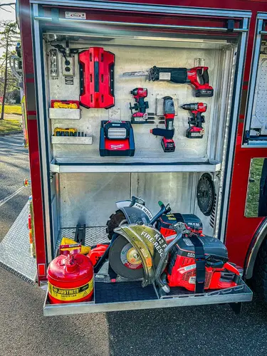 Pierce Enforcer Pumper exterior view, photo 18 of 37