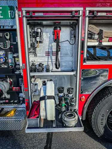 Pierce Enforcer Pumper exterior view, photo 25 of 37