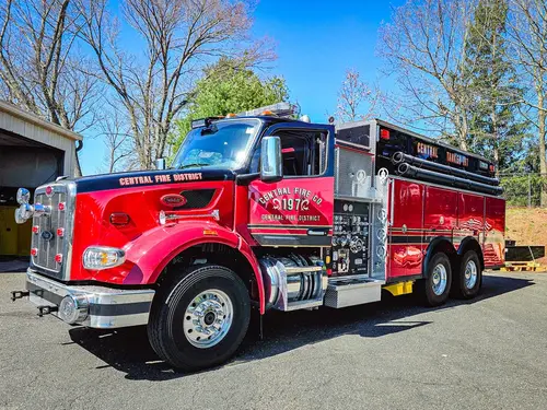 Pierce Saber Tanker exterior view
