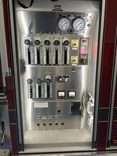 Pierce Enforcer Pumper exterior view, photo 16 of 39