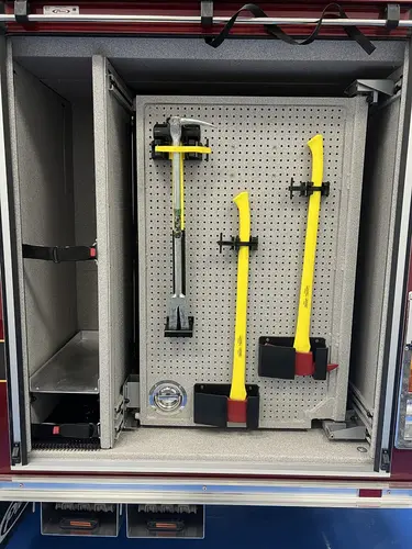 Pierce Enforcer Pumper exterior view, photo 22 of 39