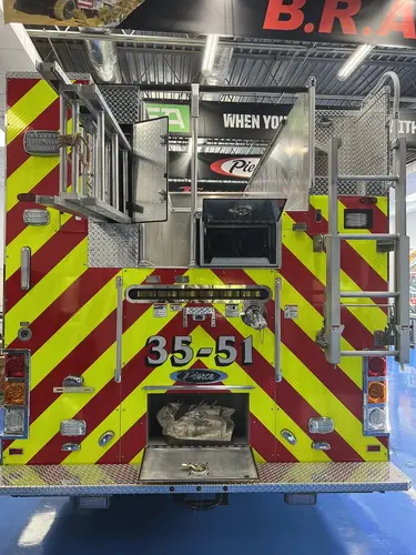 Pierce Enforcer Pumper exterior view, photo 23 of 39