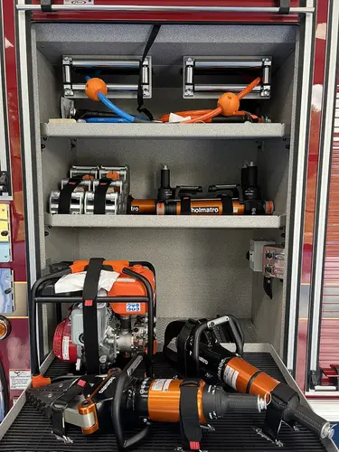 Pierce Enforcer Pumper exterior view, photo 25 of 39