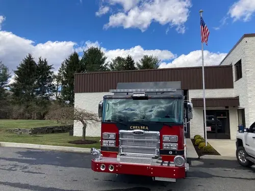 Pierce Enforcer Pumper exterior view, photo 3 of 39