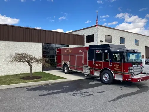 Pierce Enforcer Pumper exterior view, photo 5 of 39