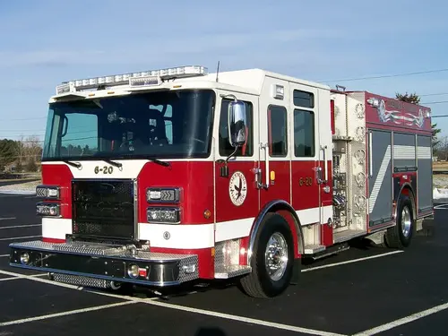 Pierce Saber exterior view
