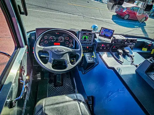 Pierce Enforcer Pumper exterior view, photo 17 of 32