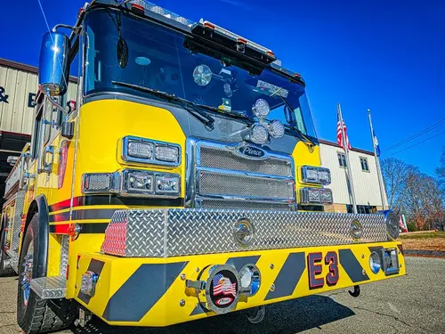 Pierce Enforcer Pumper exterior view, photo 65 of 65