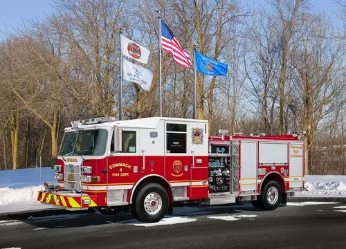 Pierce Arrow Pumper exterior view, photo 2 of 3