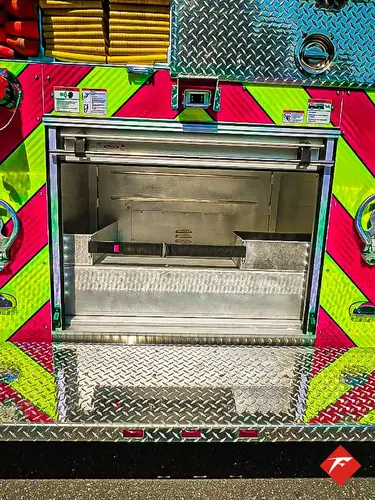 Pierce Enforcer Pumper exterior view, photo 27 of 46