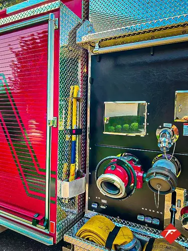 Pierce Enforcer Pumper exterior view, photo 36 of 46