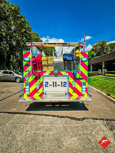 Pierce Enforcer Pumper exterior view, photo 6 of 46