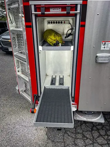 Pierce Enforcer Pumper exterior view, photo 29 of 49