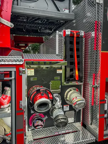 Pierce Enforcer Pumper exterior view, photo 38 of 49