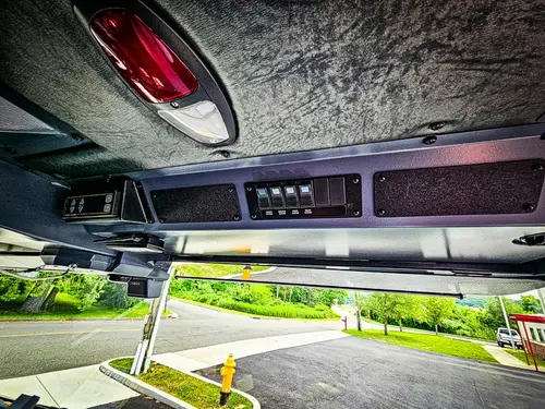 Pierce Saber Pumper exterior view, photo 33 of 55