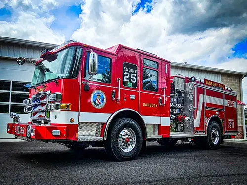 Pierce Saber Pumper exterior view, photo 43 of 55