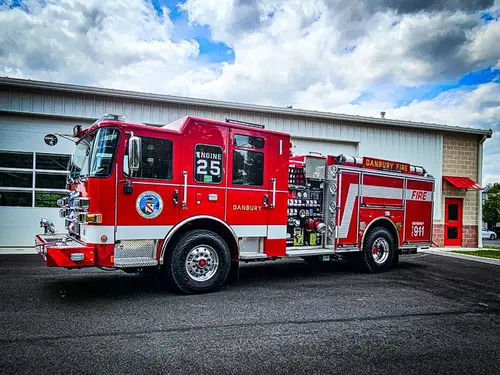 Pierce Saber Pumper exterior view, photo 52 of 55