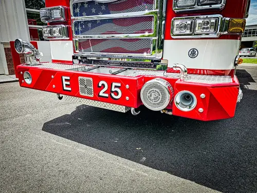 Pierce Saber Pumper exterior view, photo 54 of 55