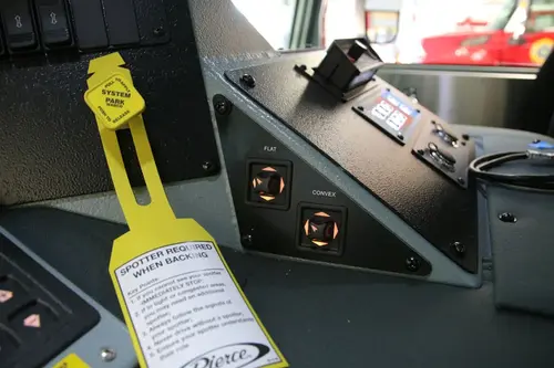 Pierce Arrow Pumper exterior view, photo 56 of 67
