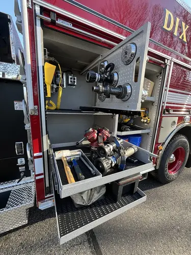 Pierce Enforcer Rescue Pumper exterior view, photo 15 of 31