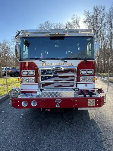 Pierce Enforcer Rescue Pumper exterior view, photo 3 of 31