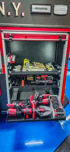 Pierce Enforcer Pumper exterior view, photo 24 of 45