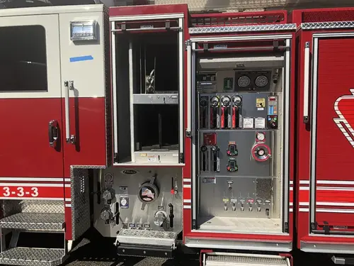 Pierce Impel Pumper exterior view, photo 18 of 30