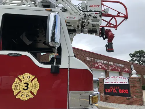 Pierce Impel Pumper exterior view, photo 7 of 30