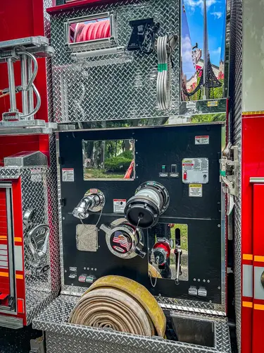 Pierce Enforcer Pumper exterior view, photo 10 of 29