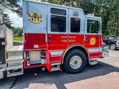 Pierce Enforcer Pumper exterior view, photo 15 of 31
