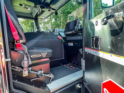 Pierce Enforcer Pumper exterior view, photo 31 of 31