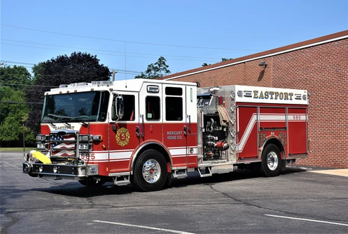 Pumper front-left profile showing side body and rear wheel area