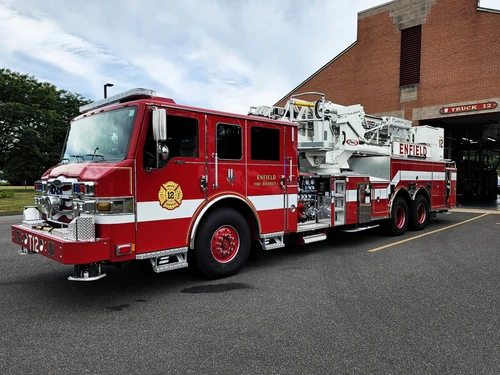 Pierce Velocity Aerial exterior view, photo 3 of 28
