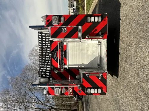Pierce Enforcer Pumper exterior view, photo 4 of 28