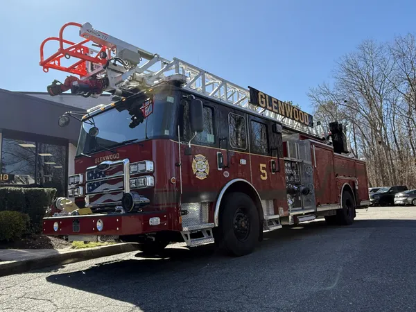 Pierce Saber Aerial exterior view