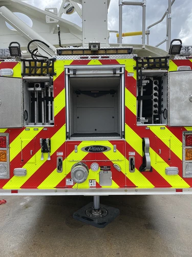 Rear view showing chevrons with open rear center compartment