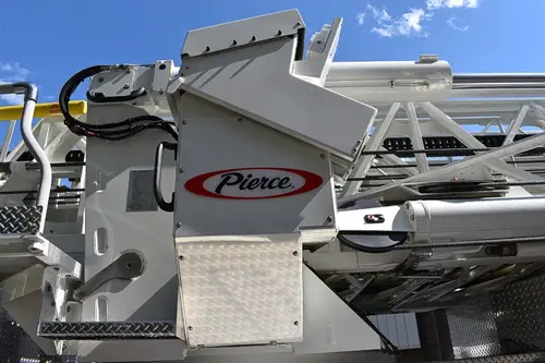 Pierce Velocity exterior view, photo 22 of 38