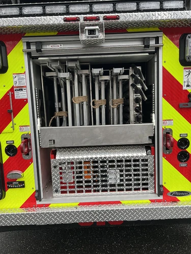 Pierce Velocity Aerial exterior view, photo 14 of 30