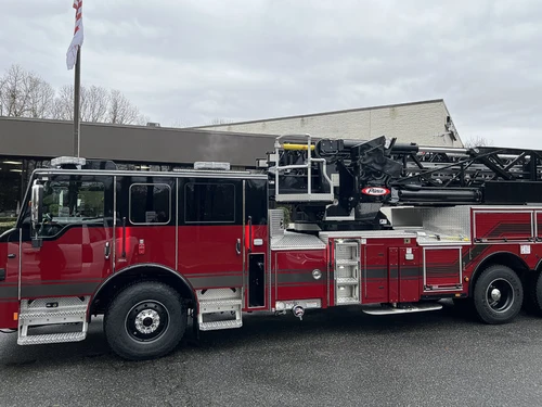 Pierce Velocity Aerial exterior view, photo 3 of 30