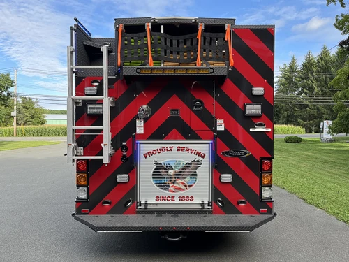 Pierce Enforcer Rescue Pumper exterior view, photo 24 of 33