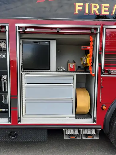 Pierce Enforcer Rescue Pumper exterior view, photo 29 of 33