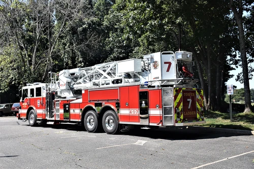 Pierce Velocity exterior view, photo 2 of 26