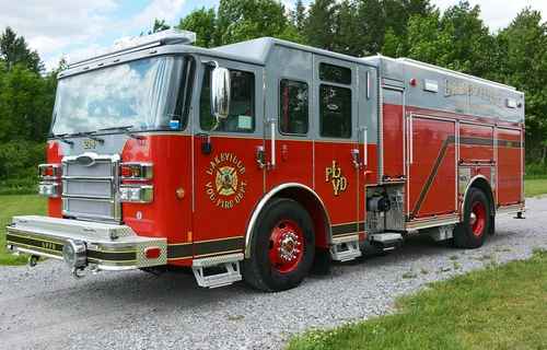 Pierce Enforcer Pumper exterior view, photo 2 of 41