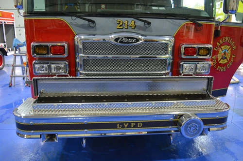 Pierce Enforcer Pumper exterior view, photo 40 of 41