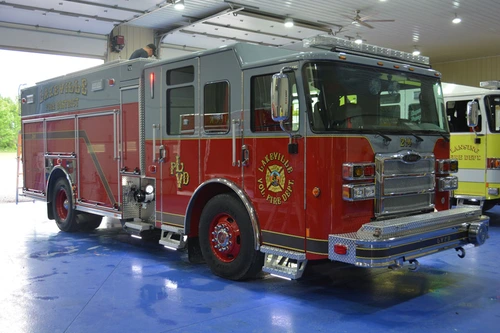 Pierce Enforcer Pumper exterior view, photo 8 of 41