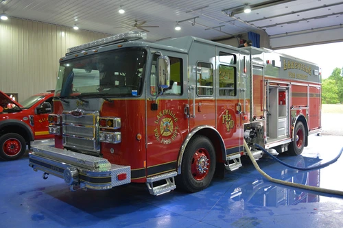 Pierce Enforcer Pumper exterior view, photo 9 of 41